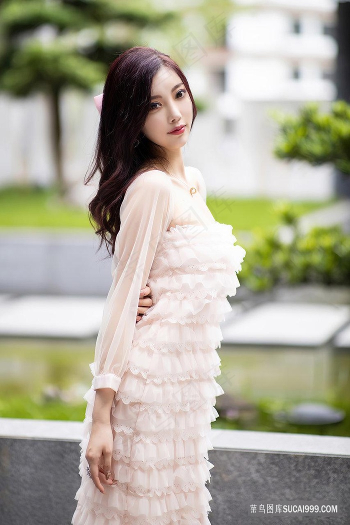 女主穿越到随处做X的世界电视剧完整版