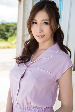 男生吻女生身体全过程视频
