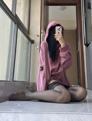 她越喊疼我越吸得使劲
